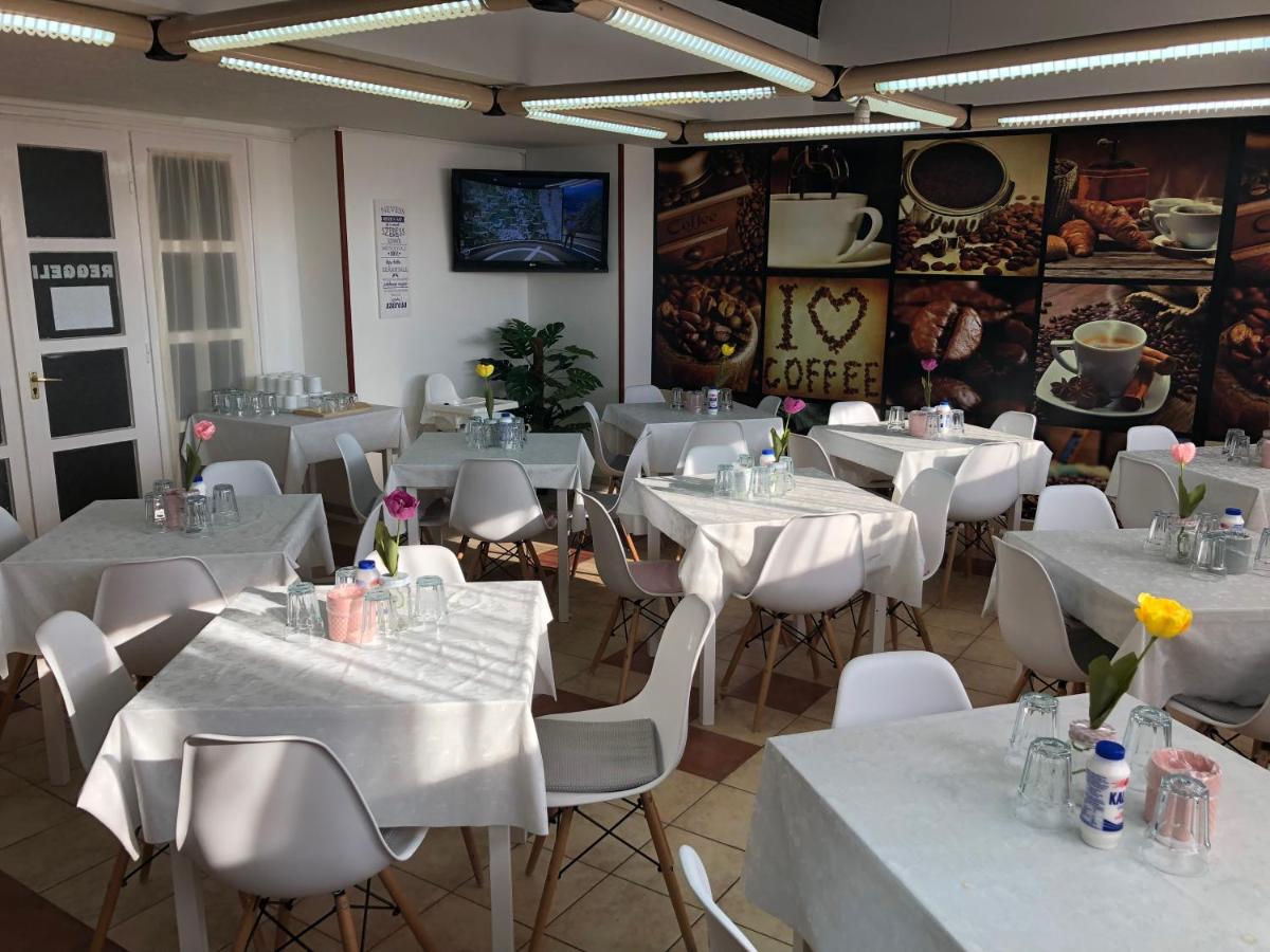 Hoforras Hotel 귤러 외부 사진