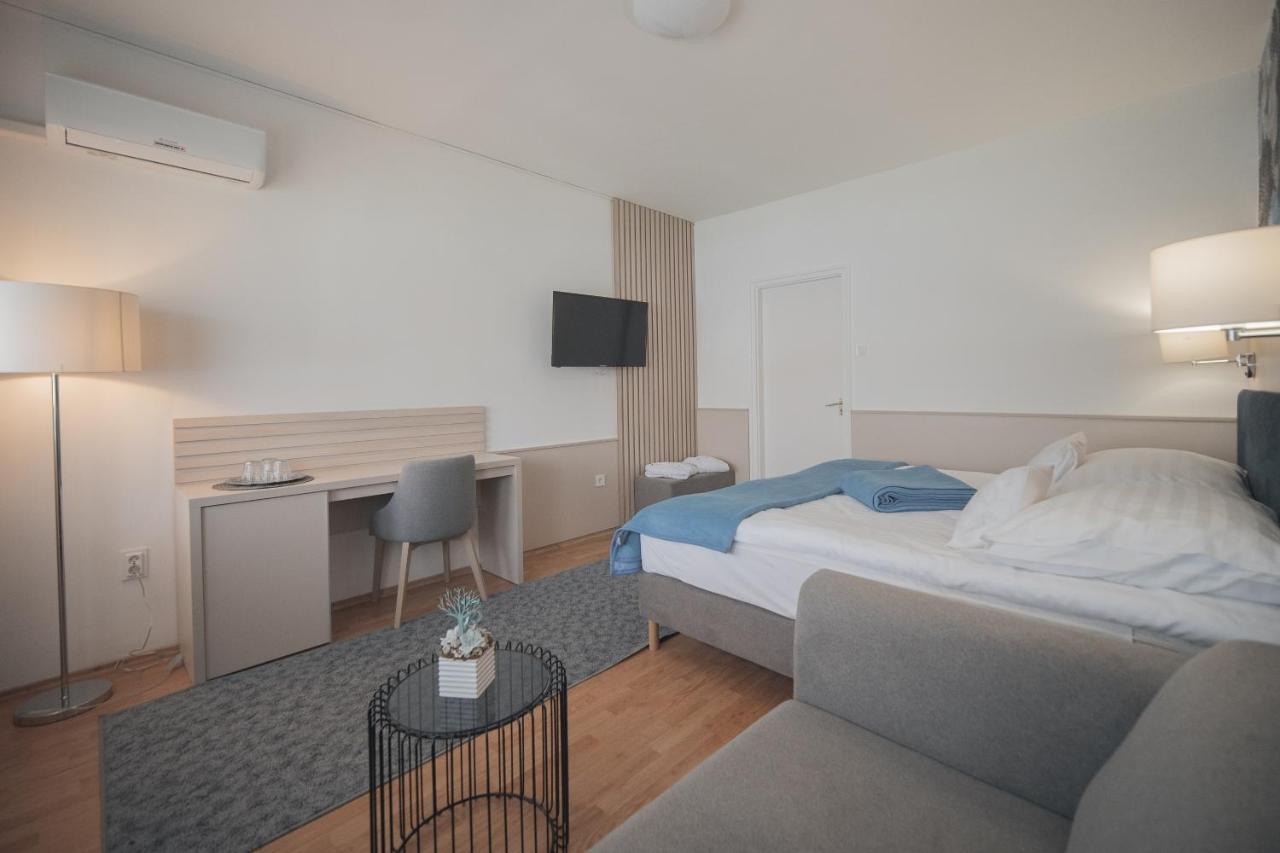 Hoforras Hotel 귤러 외부 사진